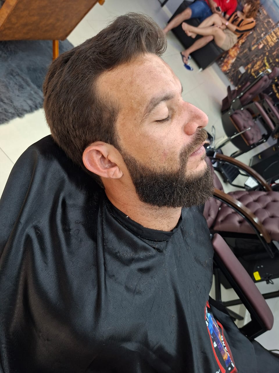 Cliente após corte masculino na Stylo Urbano em Itajaí